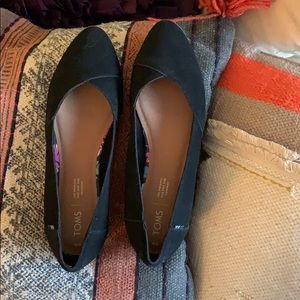 Toms women’s black flats